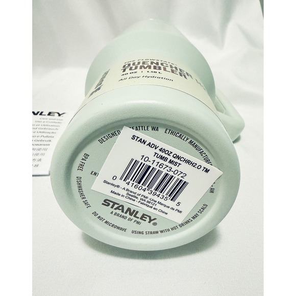 New Stanley 40 oz Stainless Steel H2.0 FlowState Quencher Tumbler - MIST (Green) - Picture 3 of 9